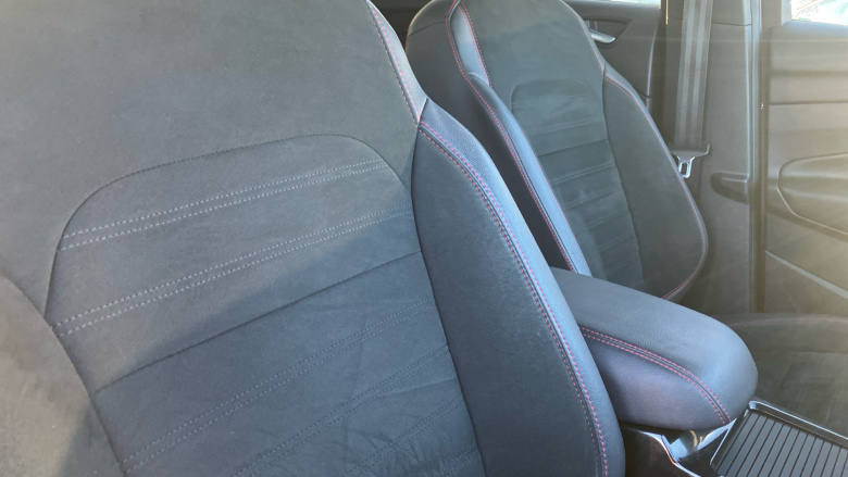 Ford Kuga 1.5 TDCi ST-Line 5dr 2WD Diesel Estate